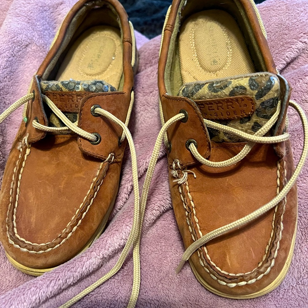 Sperry top siders with cheetah/sequin print. W size 6.5